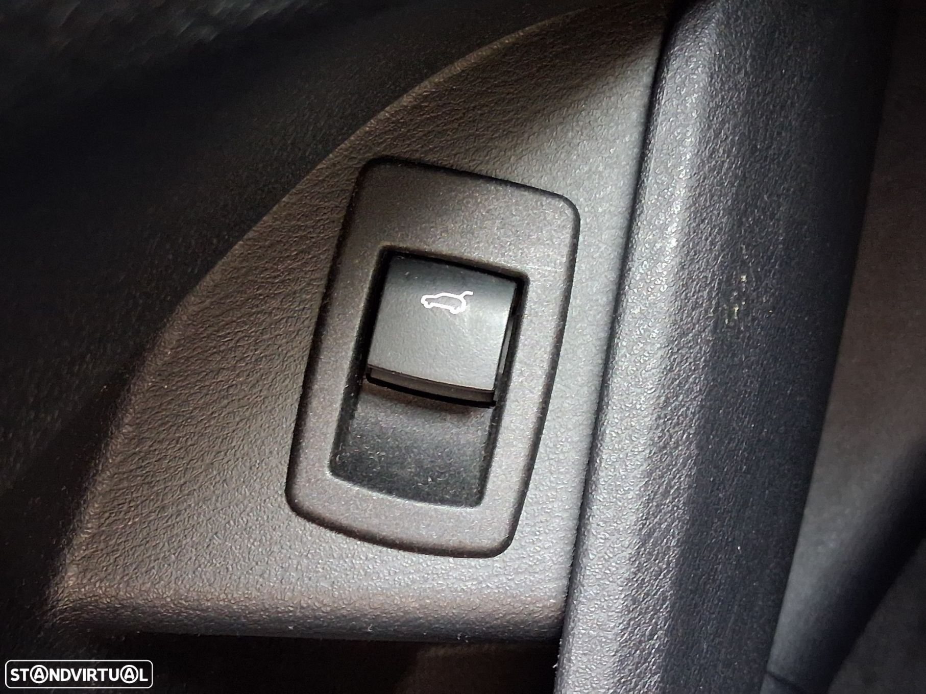 BMW X1 16 d sDrive Advantage - 42