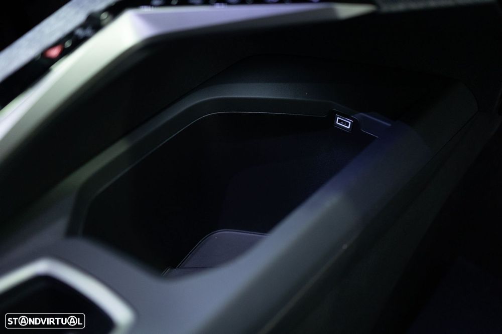 Peugeot 3008 1.2 PureTech Allure Pack EAT8 - 33