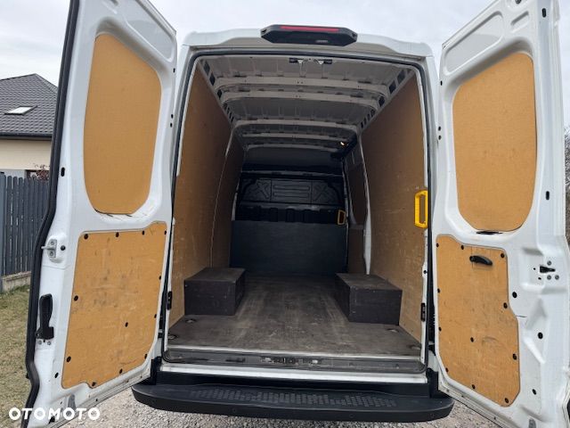 Iveco 35C18HA8 V - 8