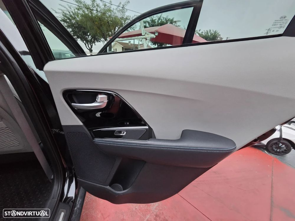 Kia Niro 1.6 GDI PHEV 2WD Aut. Edition 7 - 15