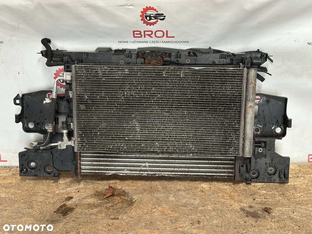 PAS PRZEDNI RENAULT MEGANE III  BENZYNA - 1