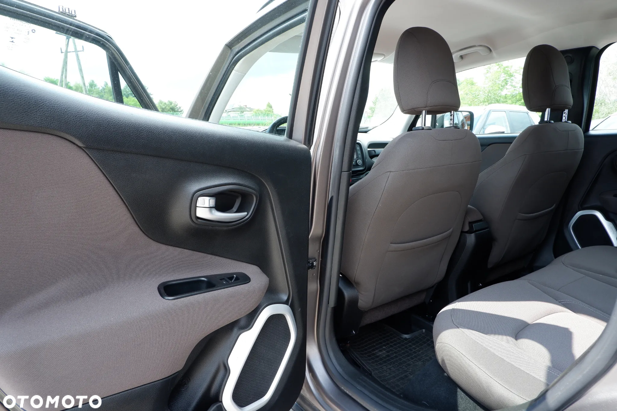 Jeep Renegade 2.0 MultiJet Longitude 4WD S&S - 28