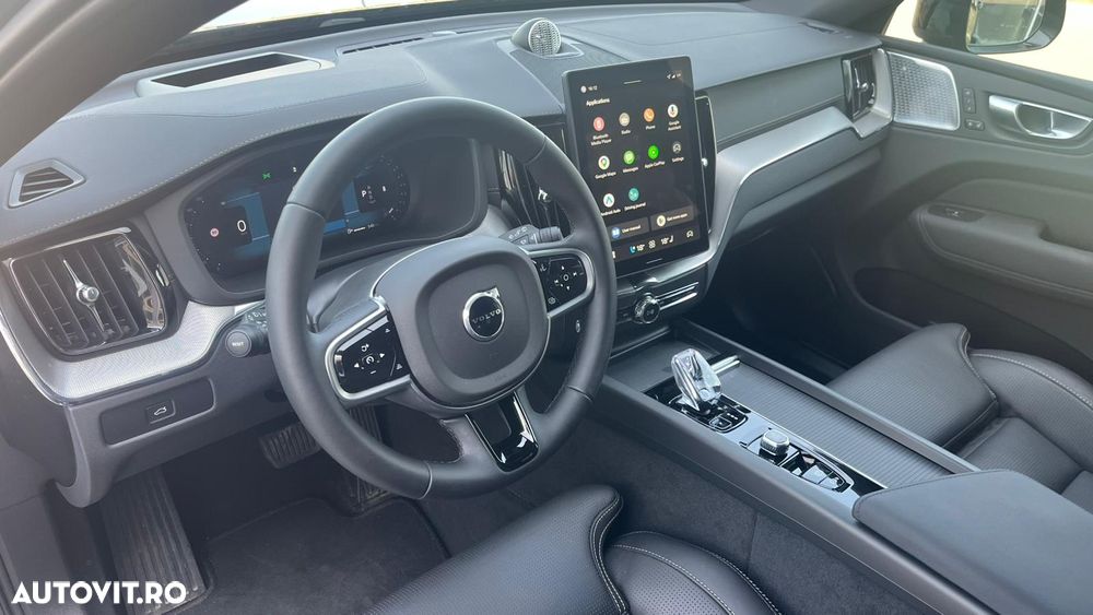 Volvo XC 60 B5 AT AWD MHEV Ultra Black Edition - 7