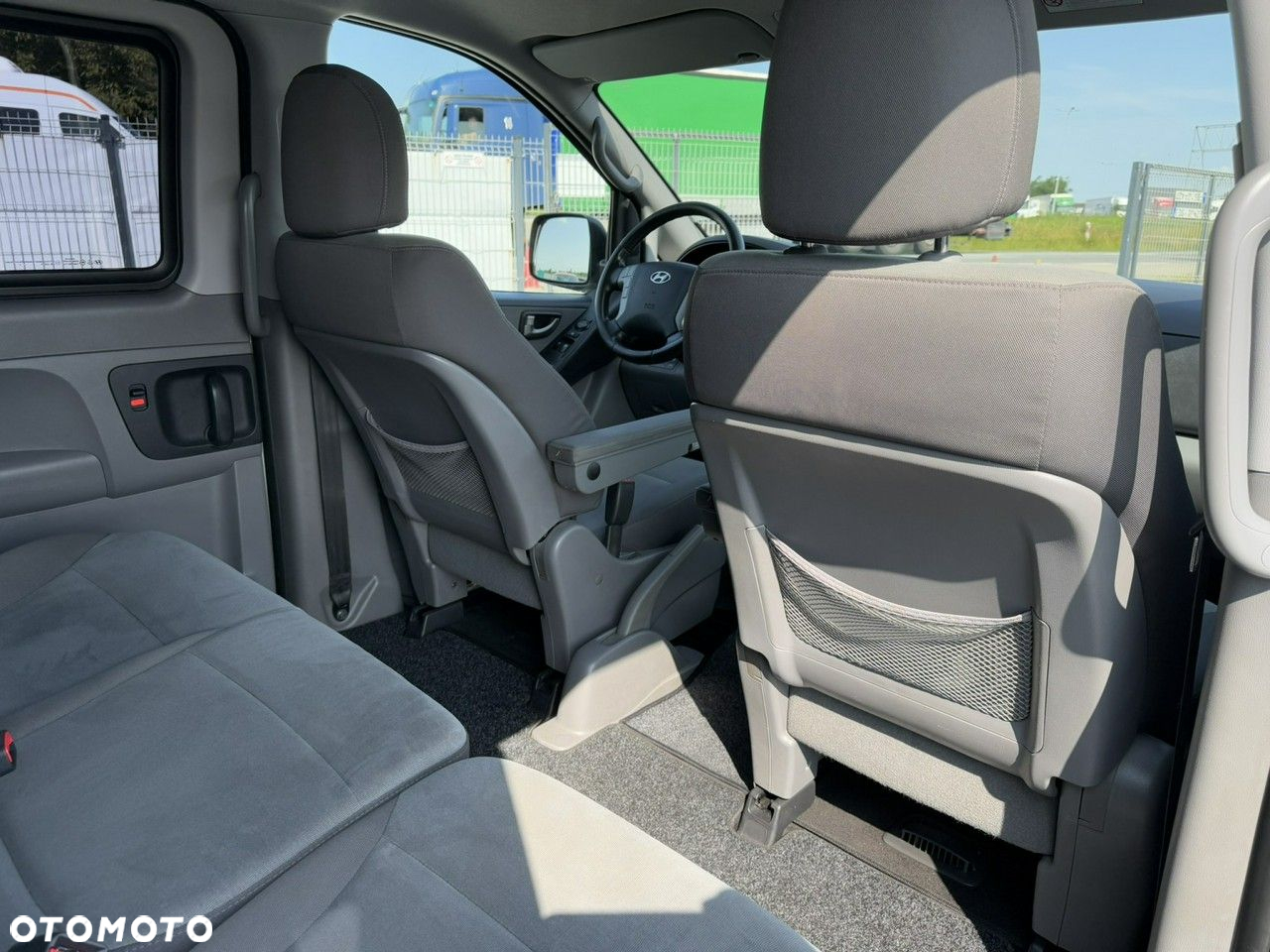 Hyundai H-1 2.5 CRDi Travel Family - 28