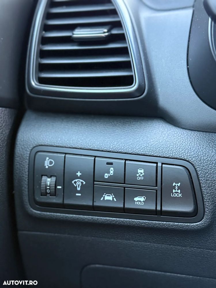 Hyundai Tucson 2.0 CRDI 4WD Automatik Premium - 6