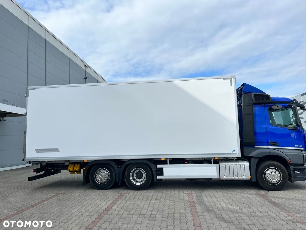 Mercedes-Benz Actros - 3