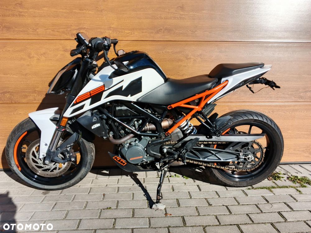 KTM Duke