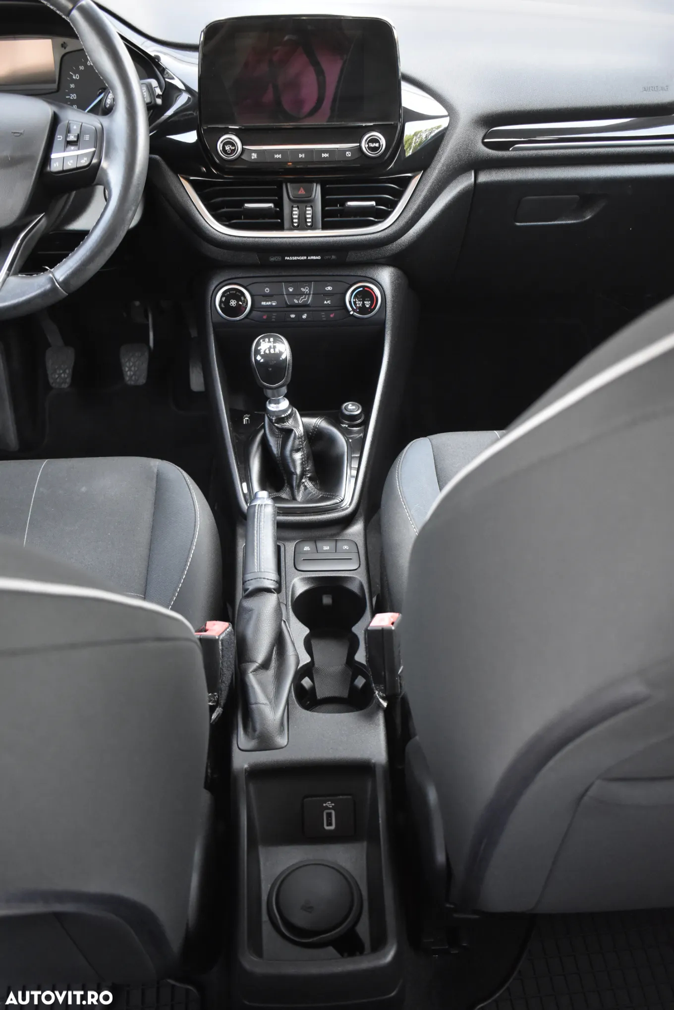 Ford Fiesta 1.0 EcoBoost Trend - 36