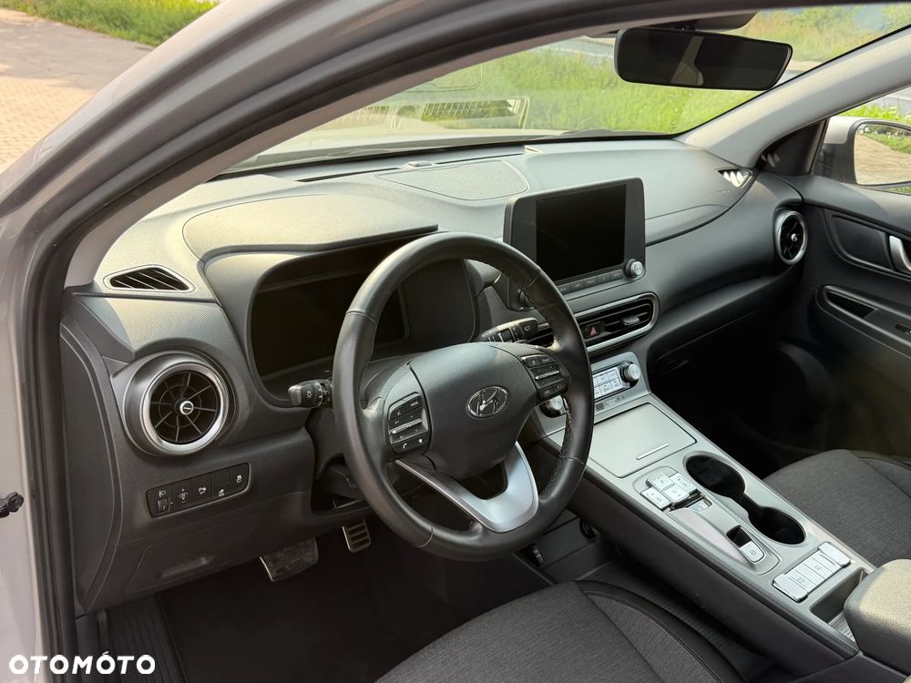 Hyundai Kona - 13