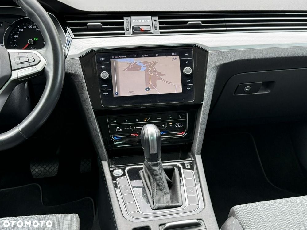 Volkswagen Passat 2.0 TDI EVO Business DSG - 23