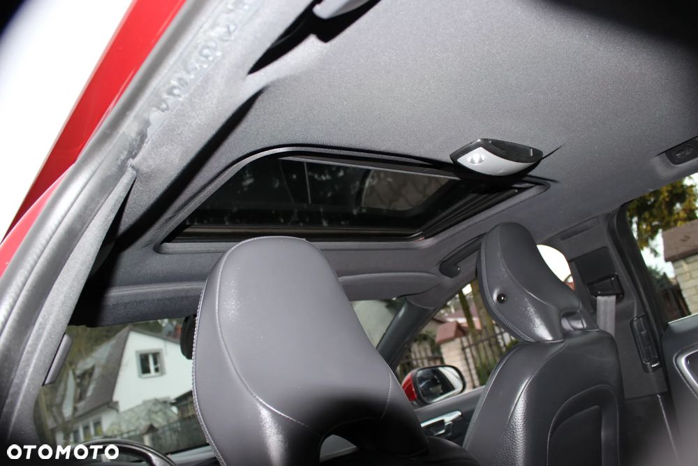 Volvo V60 D5 Geartronic Summum - 24