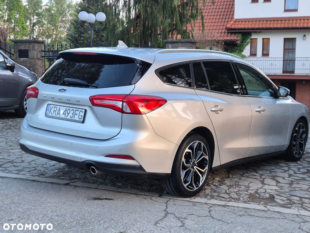 Ford Focus 1.5 EcoBlue Start-Stopp-System TITANIUM DESIGN - 6
