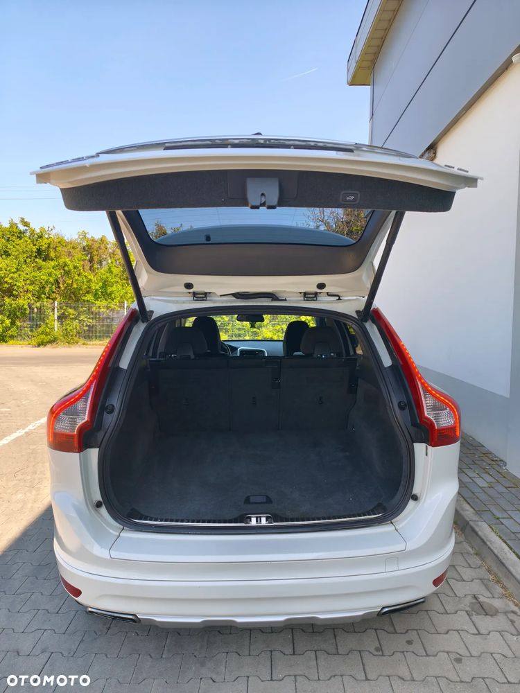 Volvo XC 60 T5 Geartronic Kinetic - 12