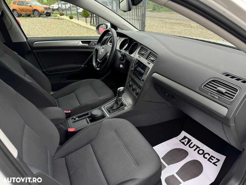 Volkswagen Golf 1.2 TSI BlueMotion Technology DSG Comfortline - 11