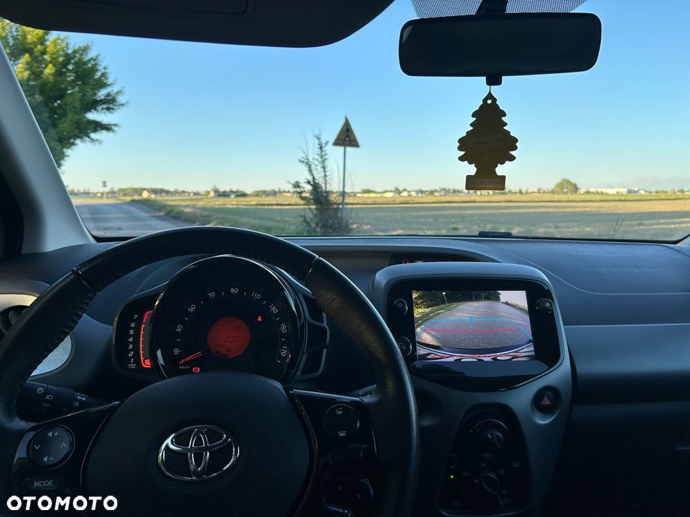 Toyota Aygo x-play - 10