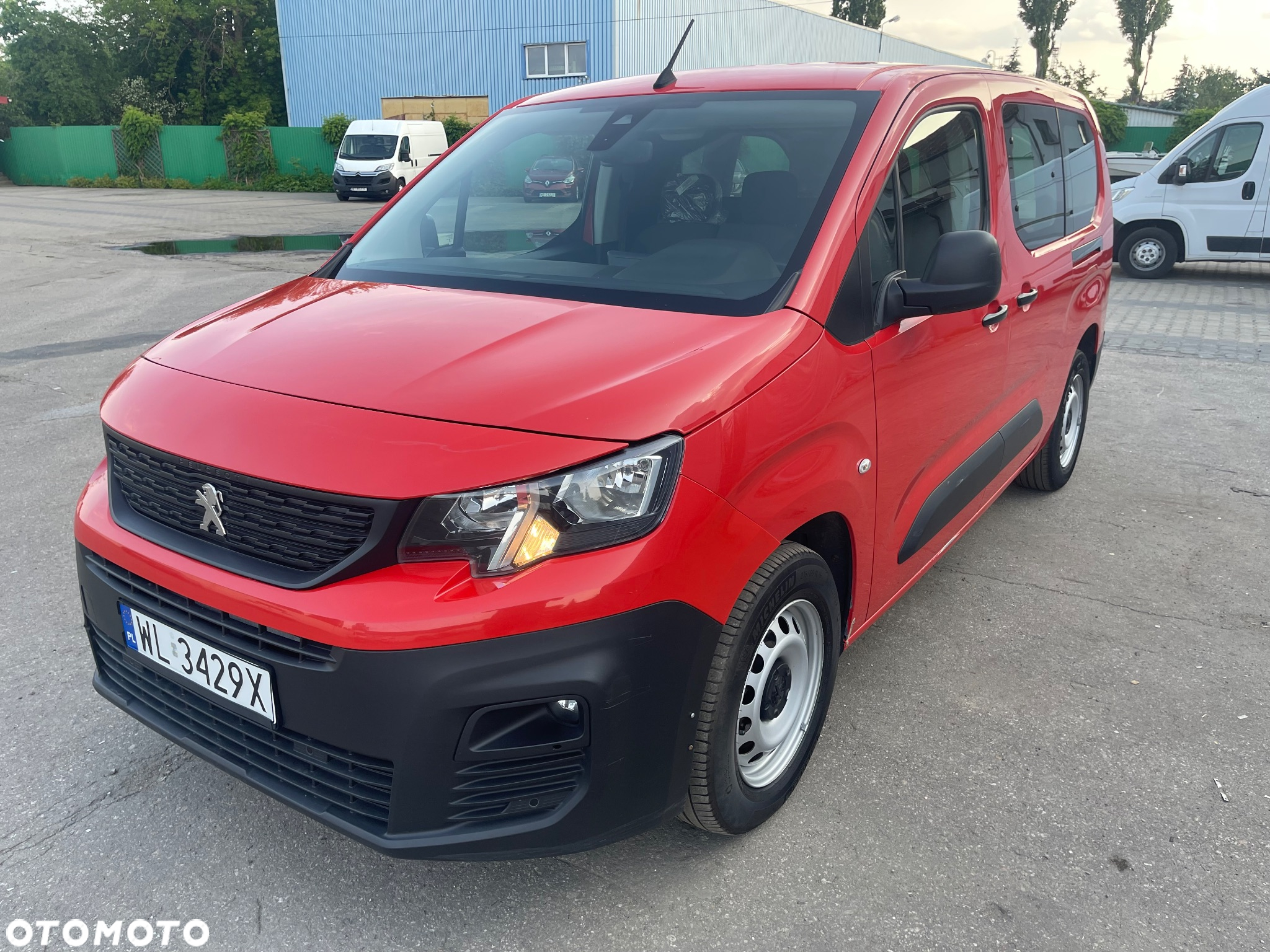 Peugeot Partner Long Automat 2x przesuwne drzwi Klimatyzacja PDC przód tył Po wymianie rozrządu - 3