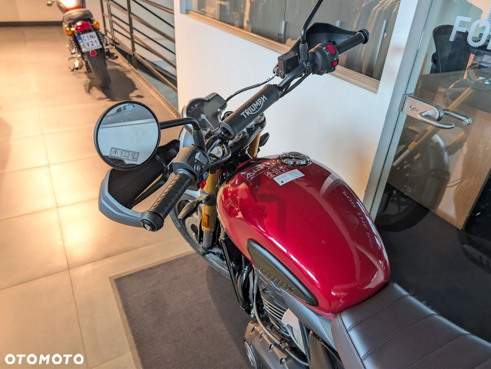 Triumph Scrambler - 11