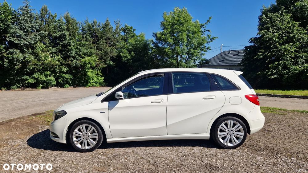 Mercedes-Benz Klasa B 180 (BlueEFFICIENCY) - 6