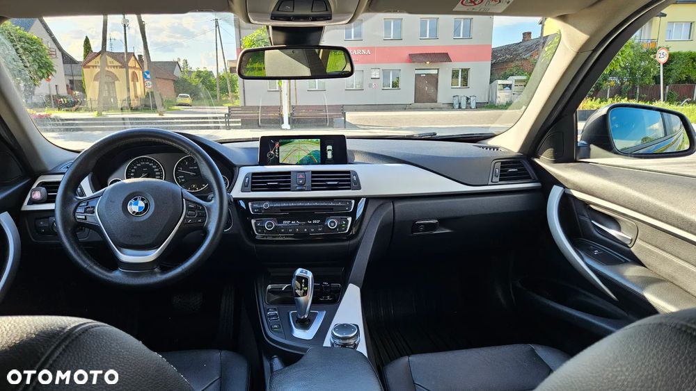 BMW Seria 3 320d Touring Edition M Sport Shadow - 8