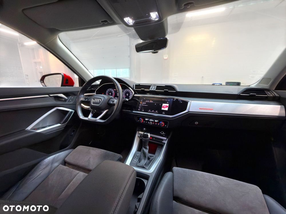 Audi Q3 Sportback - 30