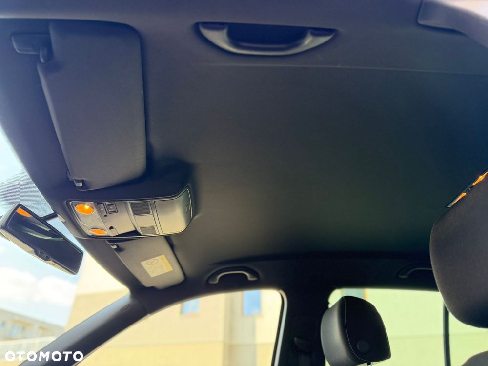 Volkswagen Tiguan 2.0 TDI DPF BlueMotion Technology Lounge Sport & Style - 17