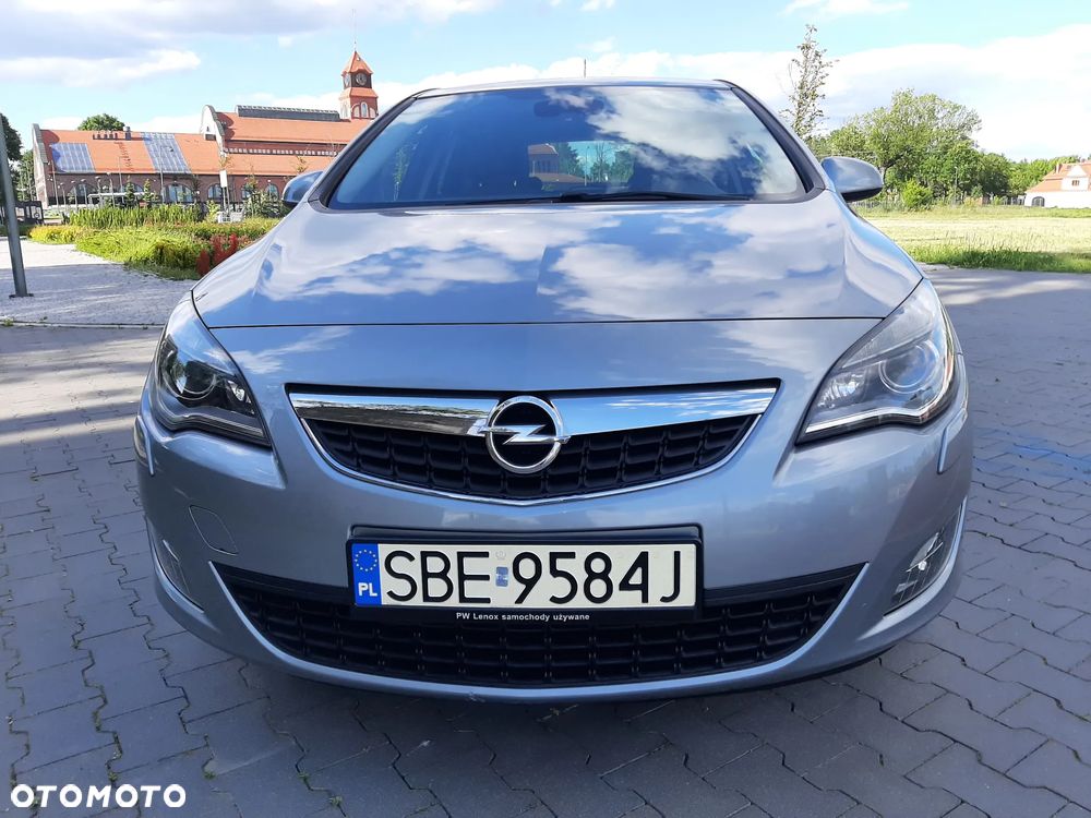Opel Astra 1.4 Turbo - 2