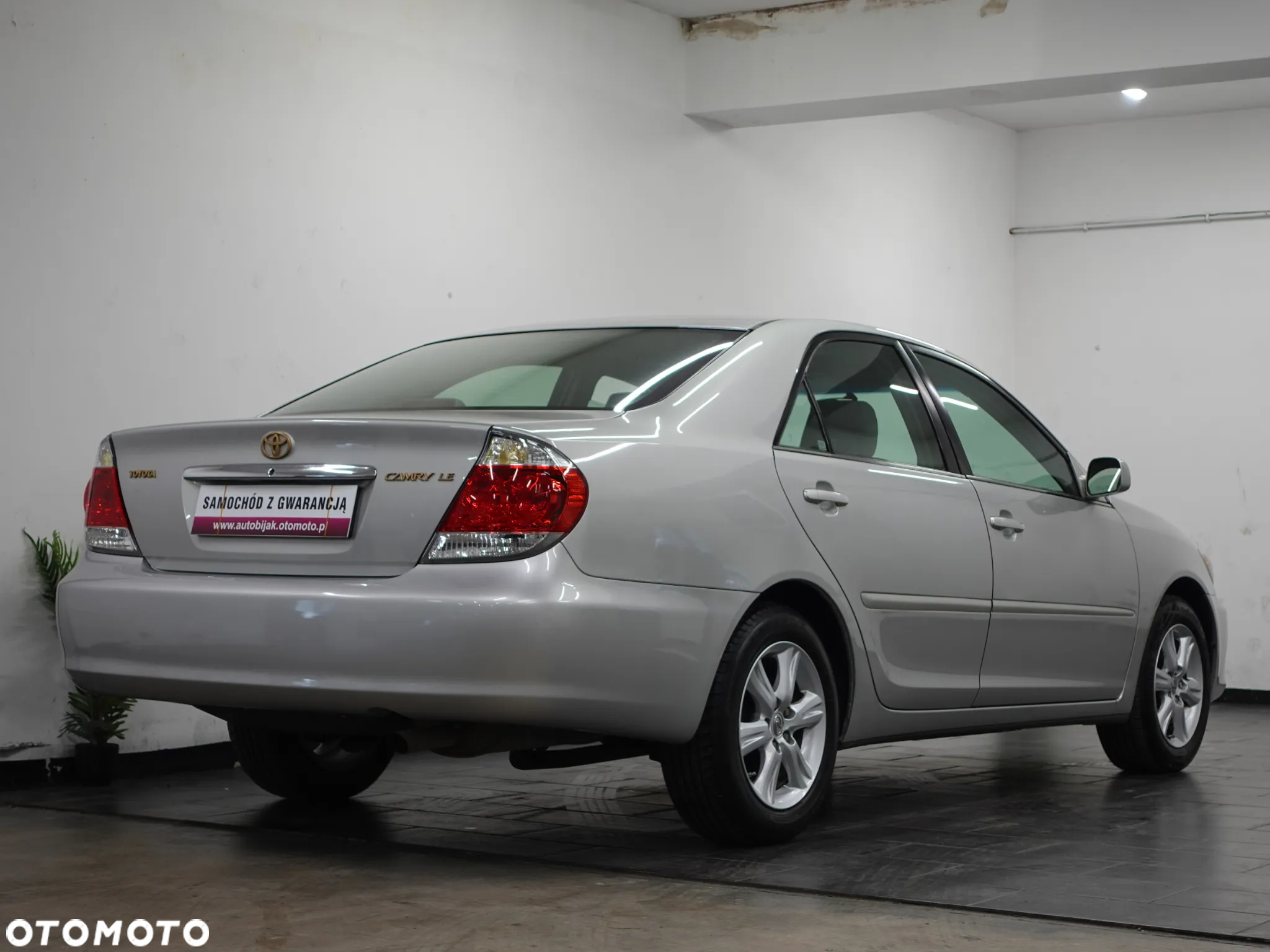 Toyota Camry 2.4 VVT-i - 9