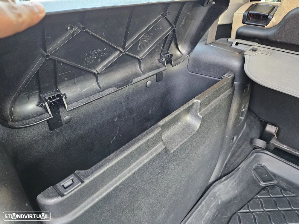 Land Rover Discovery - 7