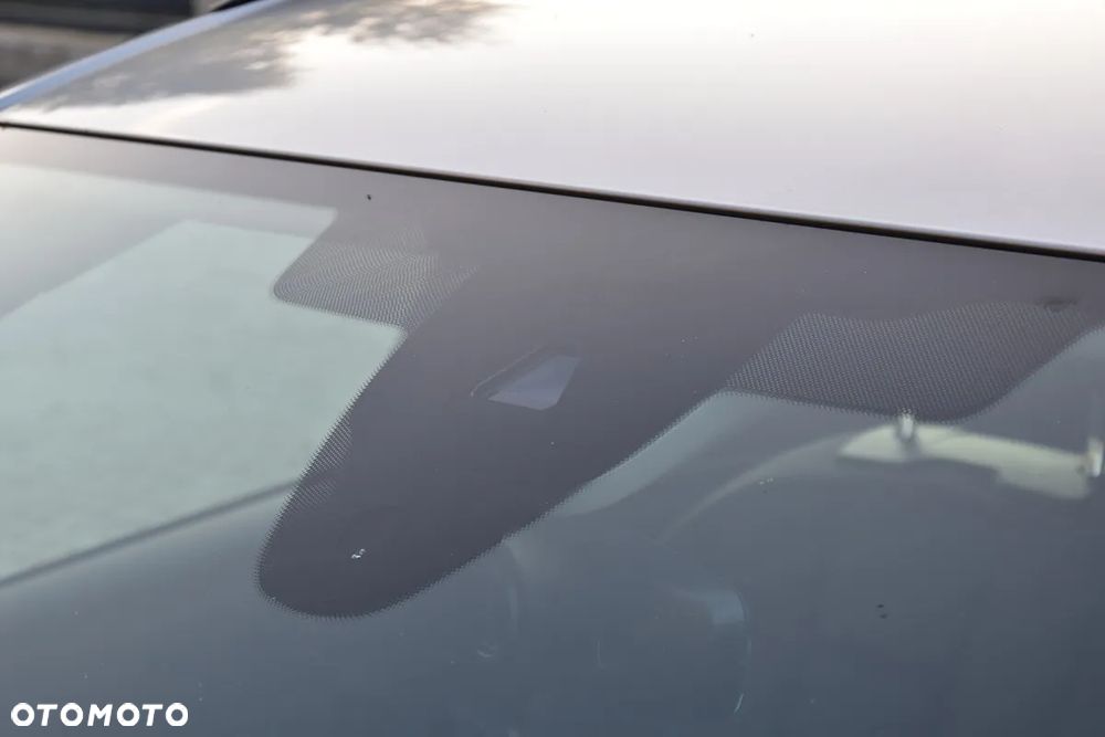 Audi A4 Avant 2.0 TDI S tronic - 32