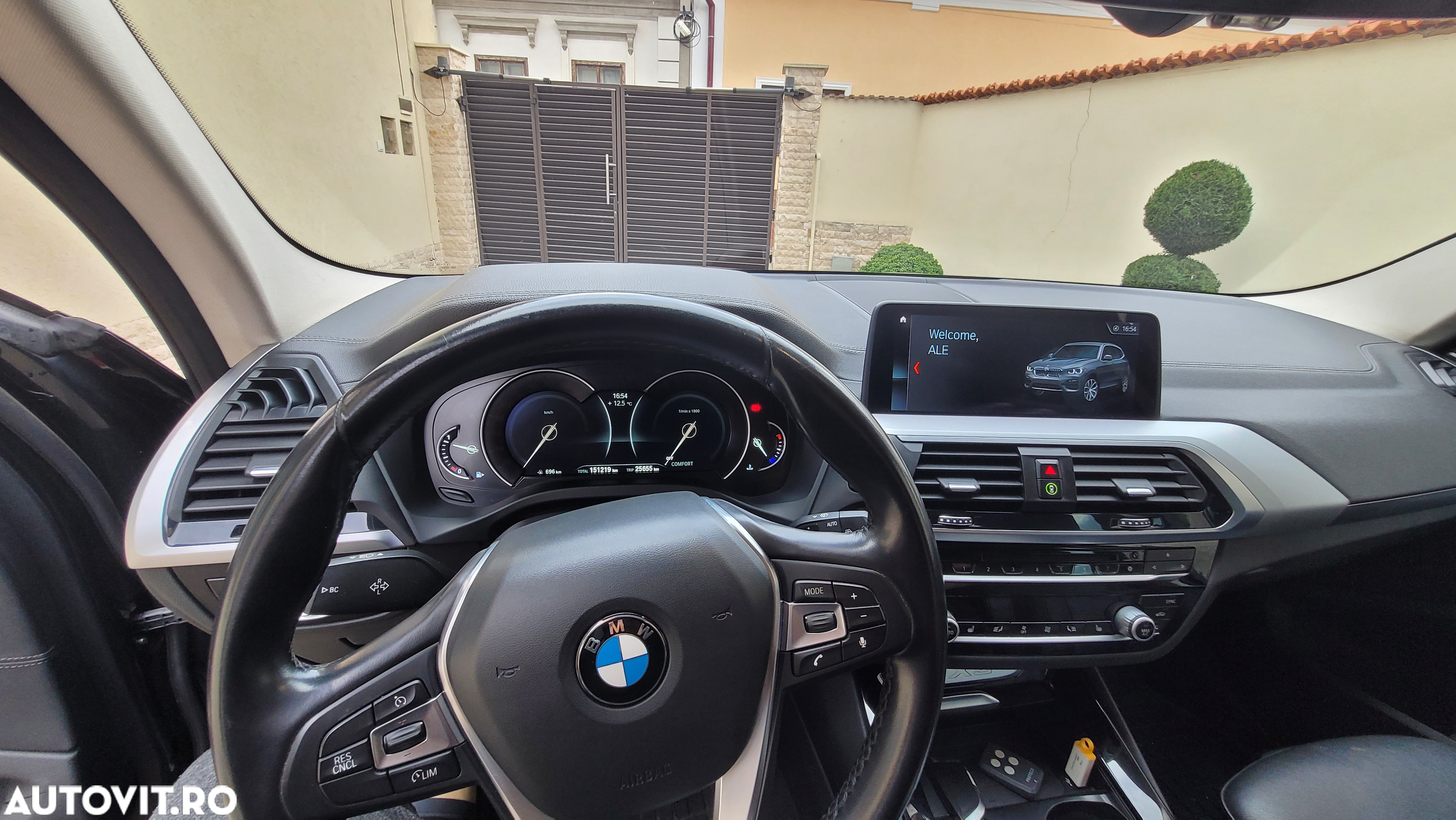 BMW X3 xDrive20i AT - 12