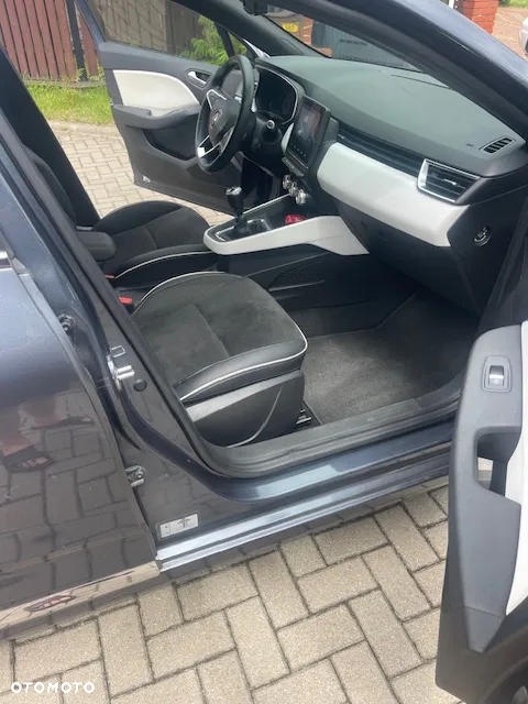 Renault Clio - 11