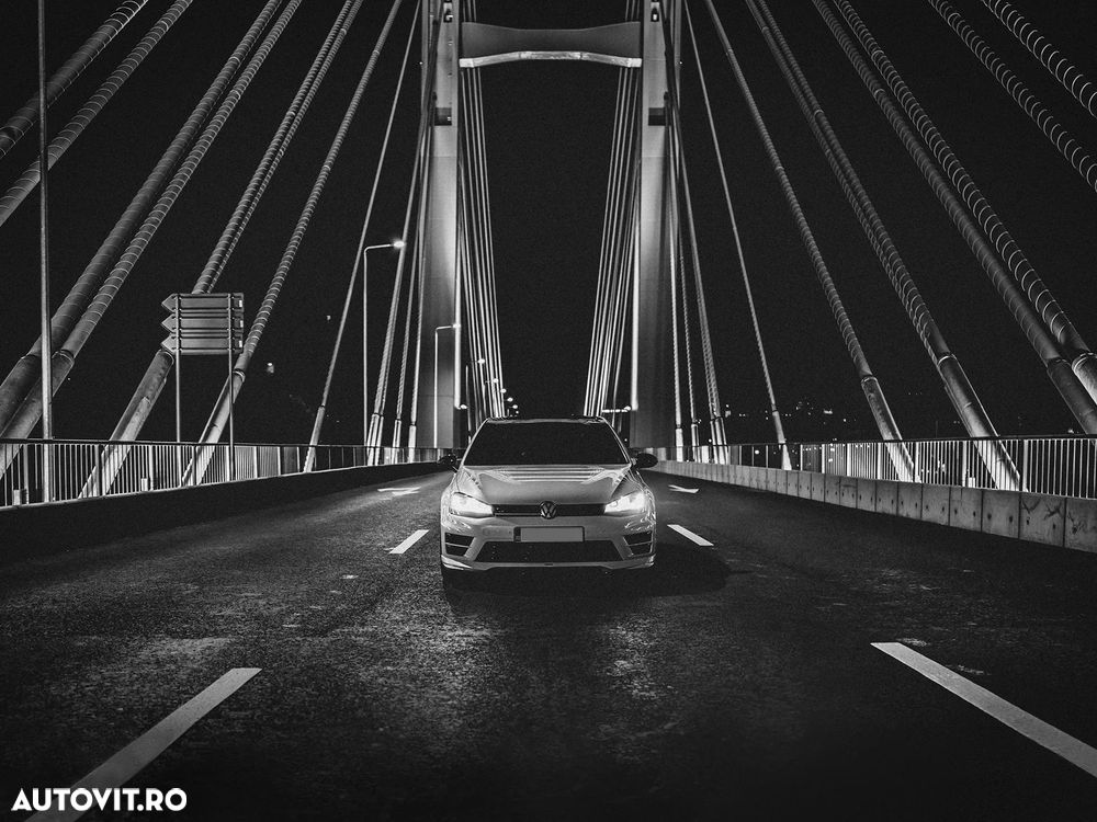 Volkswagen Golf - 4