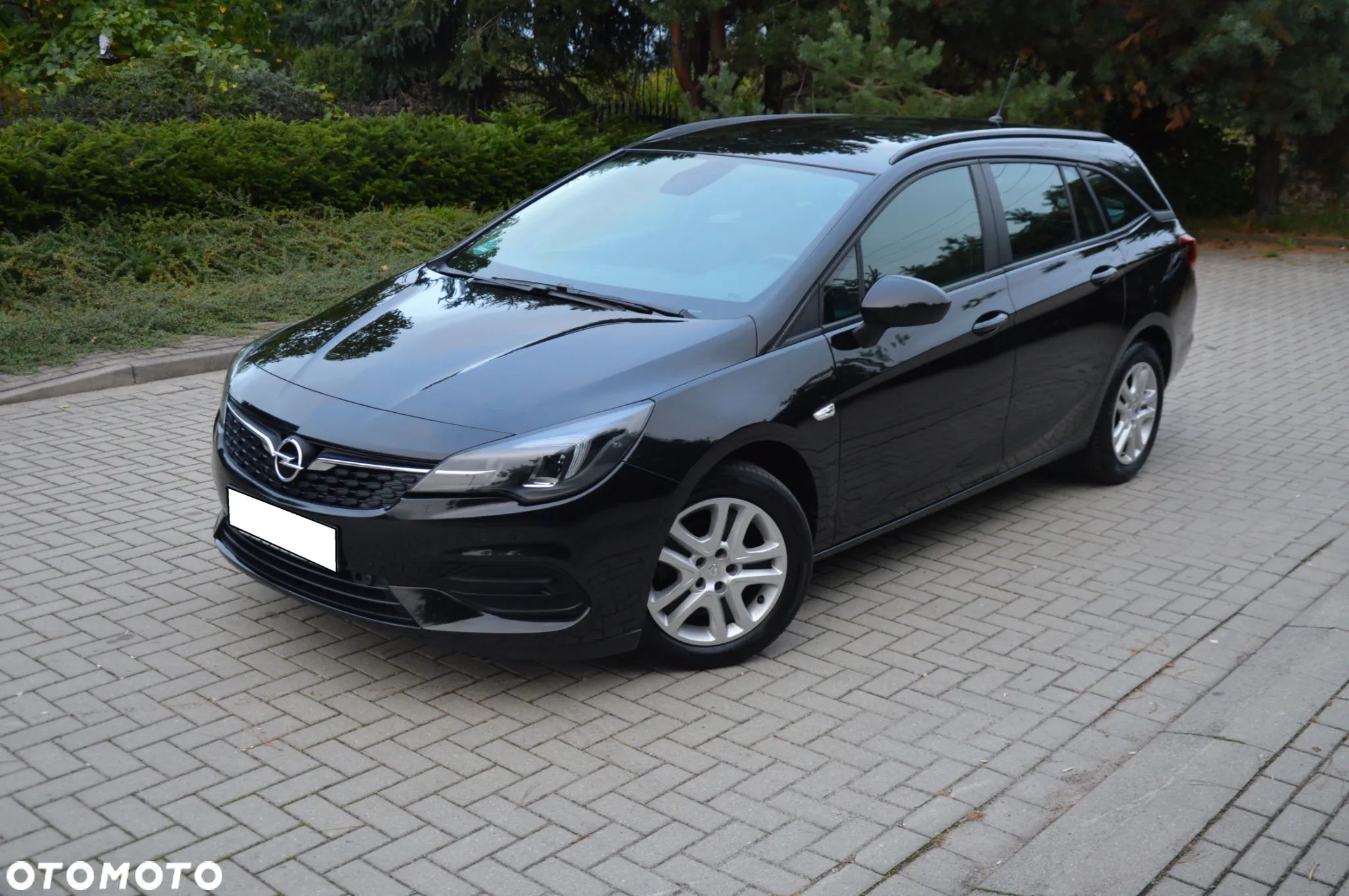 Opel Astra 1.2 Turbo Start/Stop Sports Tourer Edition - 1