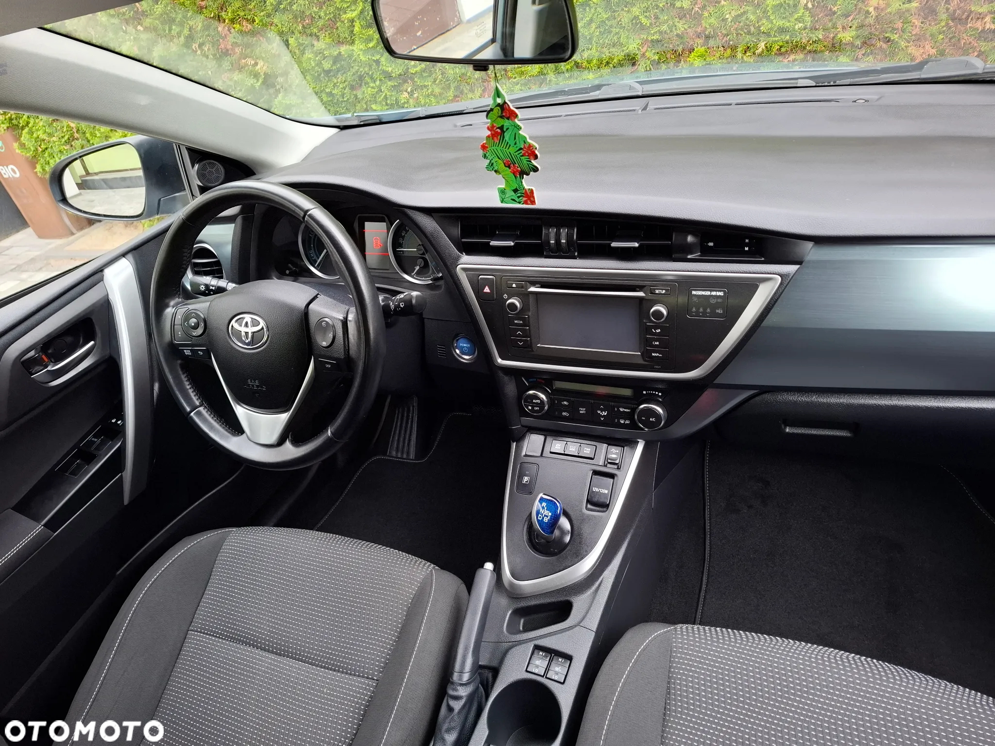 Toyota Auris - 12