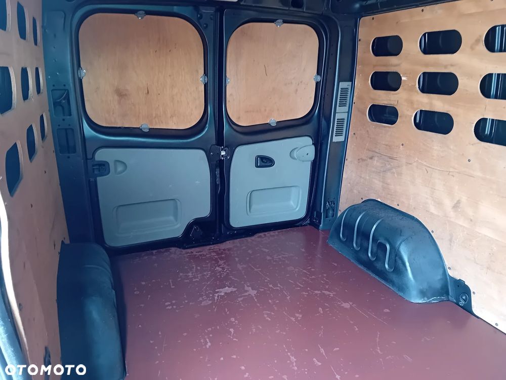 Renault Trafic - 13