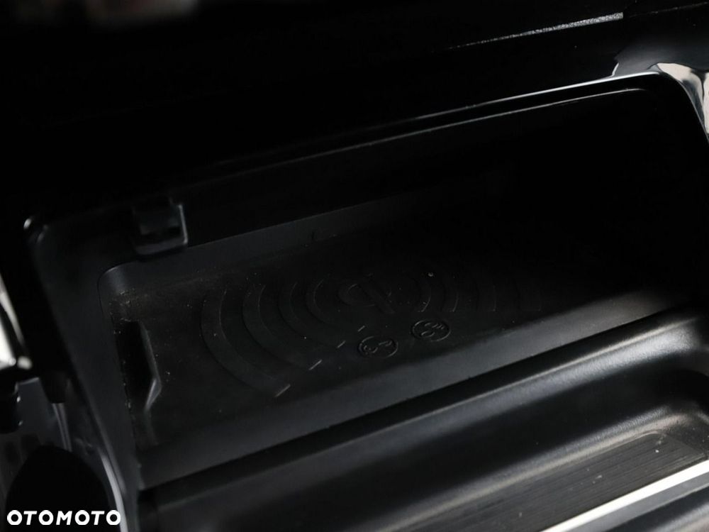 Peugeot 2008 BlueHDi 130 EAT8 Allure - 32