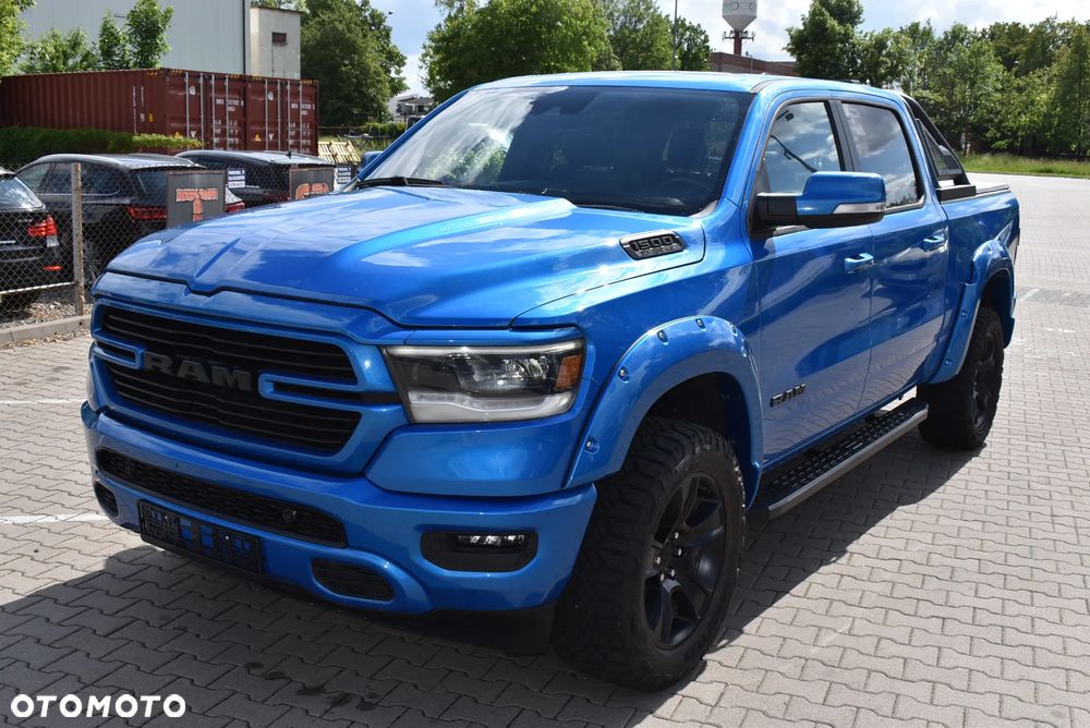 RAM 1500 Crew Cab Sport - 2