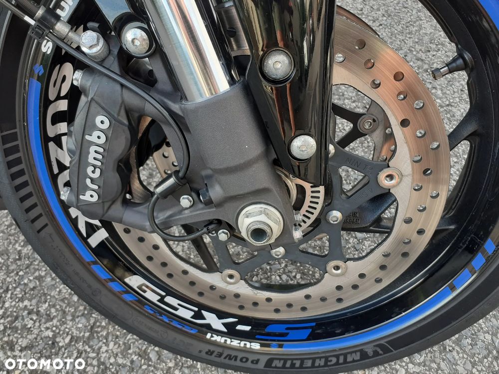 Suzuki GSX 1000 - 6