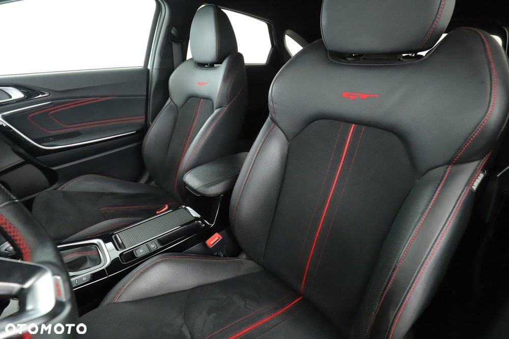 Kia ProCeed - 23