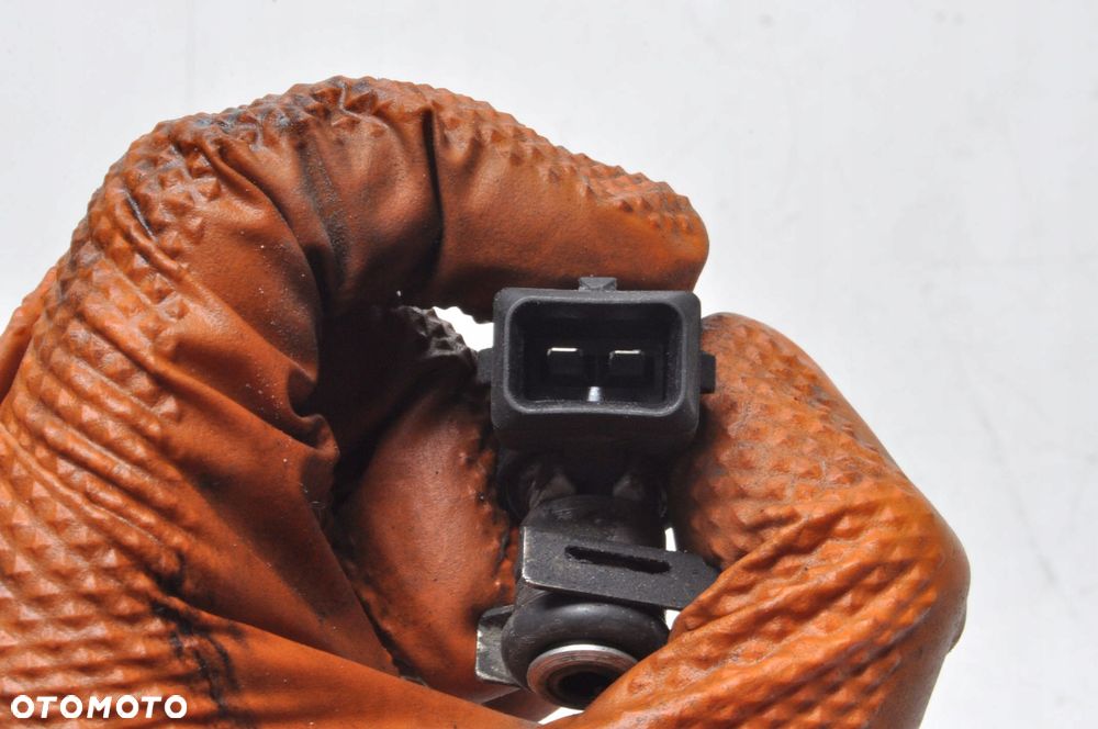 VOLKSWAGEN BORA 2.3 V5 150KM WTRYSK WTRYSKIWACZ 021031B - 6