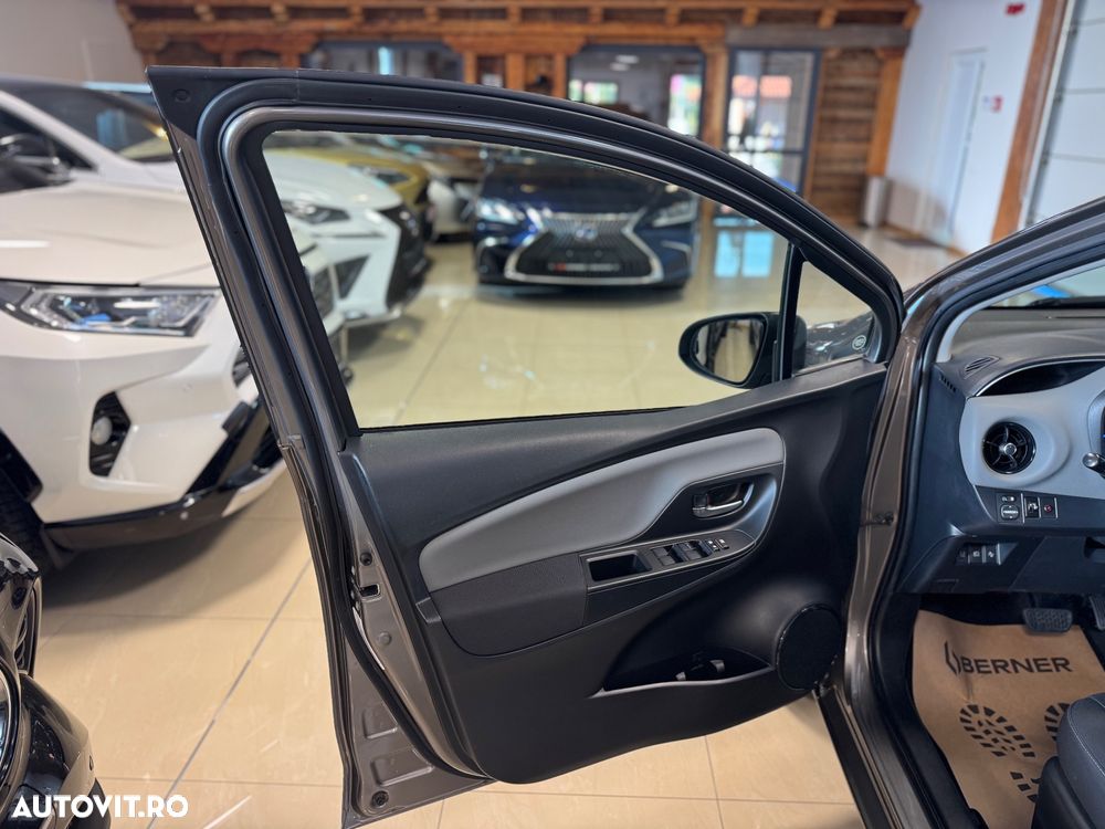 Toyota Yaris 1.5 VVT-i HSD Y20 Collection - 23