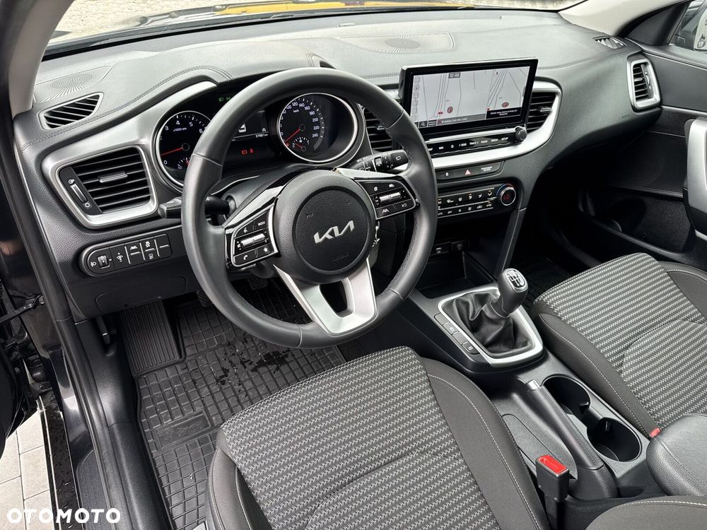Kia Ceed 1.5 T-GDI M - 14