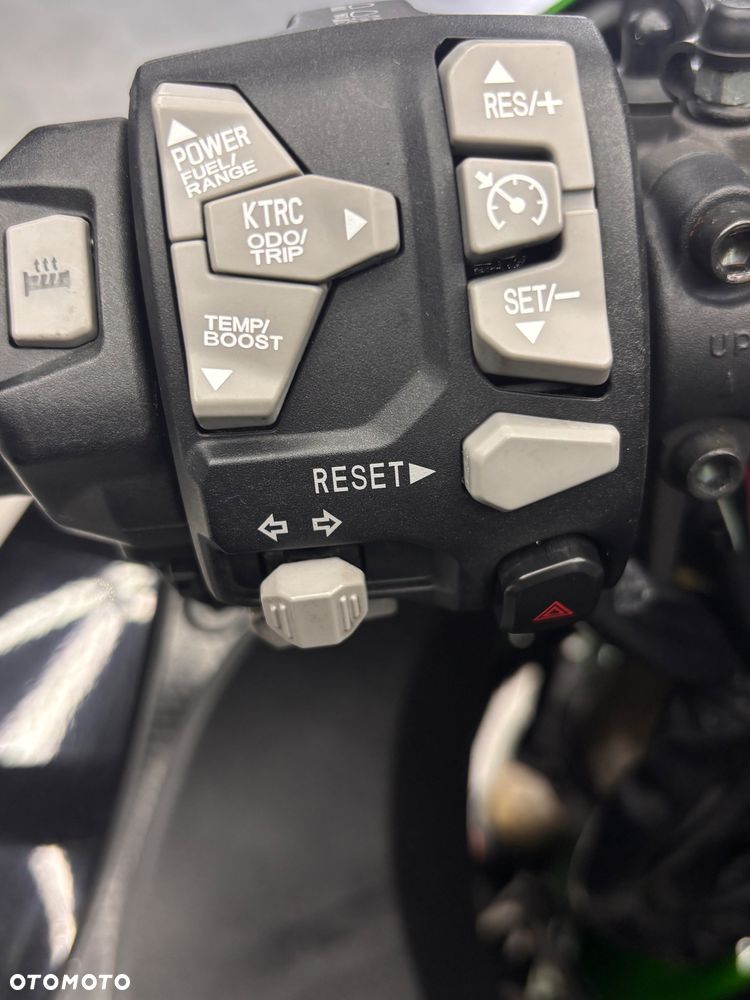 Kawasaki Ninja H2 SX - 8