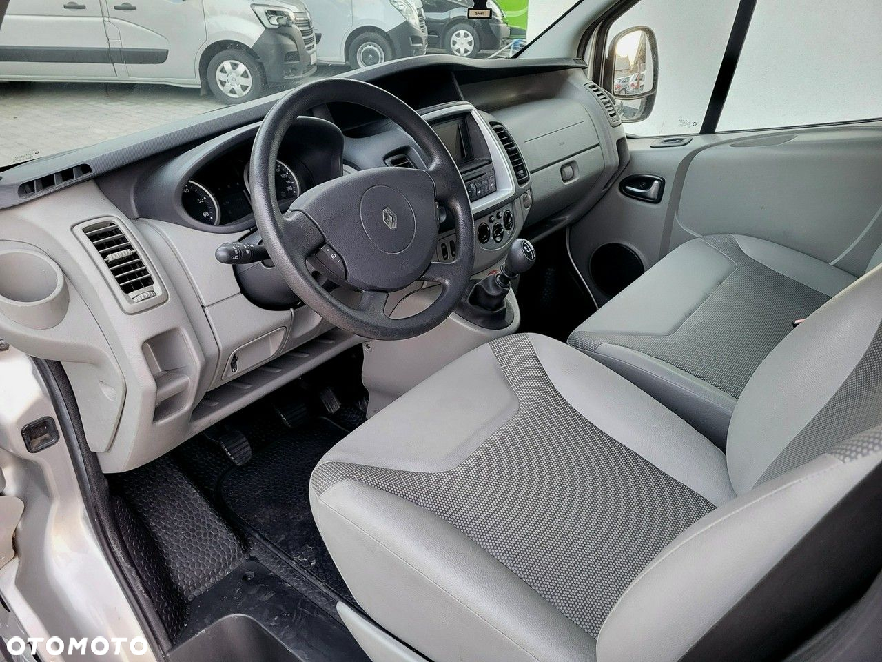 Renault Trafic - 14