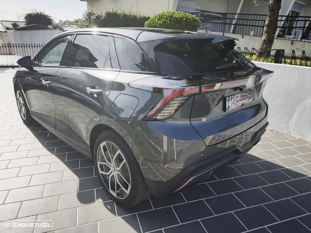 MG MG4 64 kWh Luxury - 30