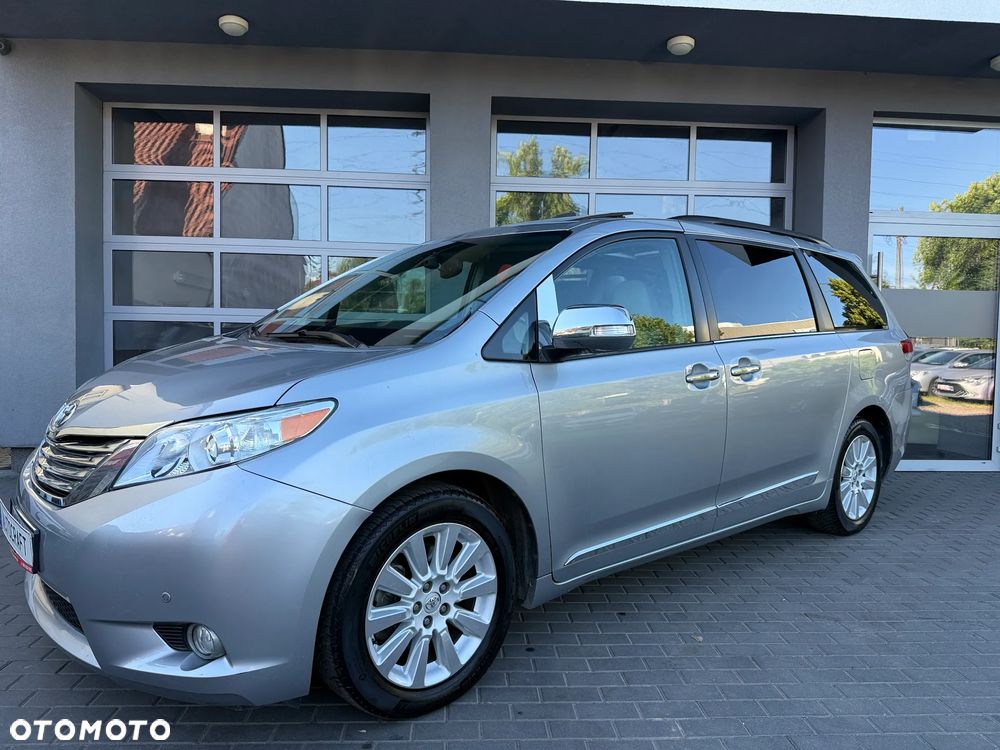Toyota Sienna 3.5 LE AWD - 32