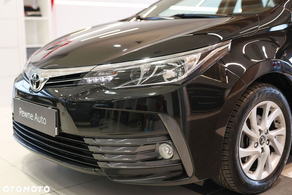 Toyota Corolla 1.6 Premium EU6 - 33