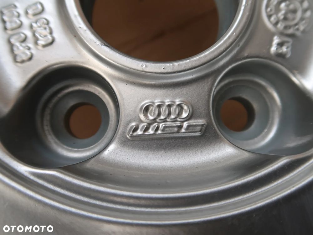 Z10 Felga Audi A3 8P0601025Q 7,5X17et56 - 5