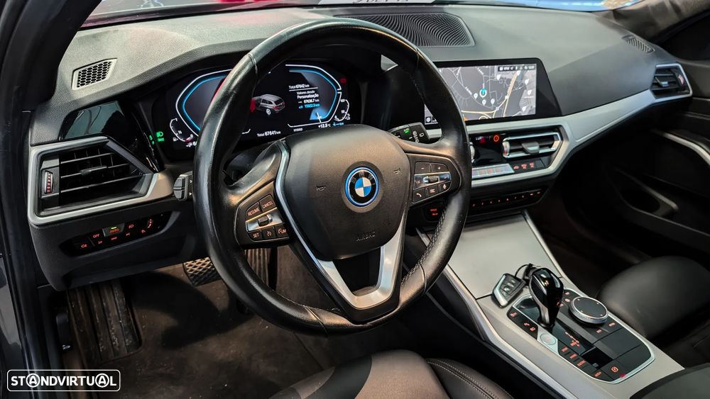 BMW 320 e Touring Corporate Edition Auto - 13