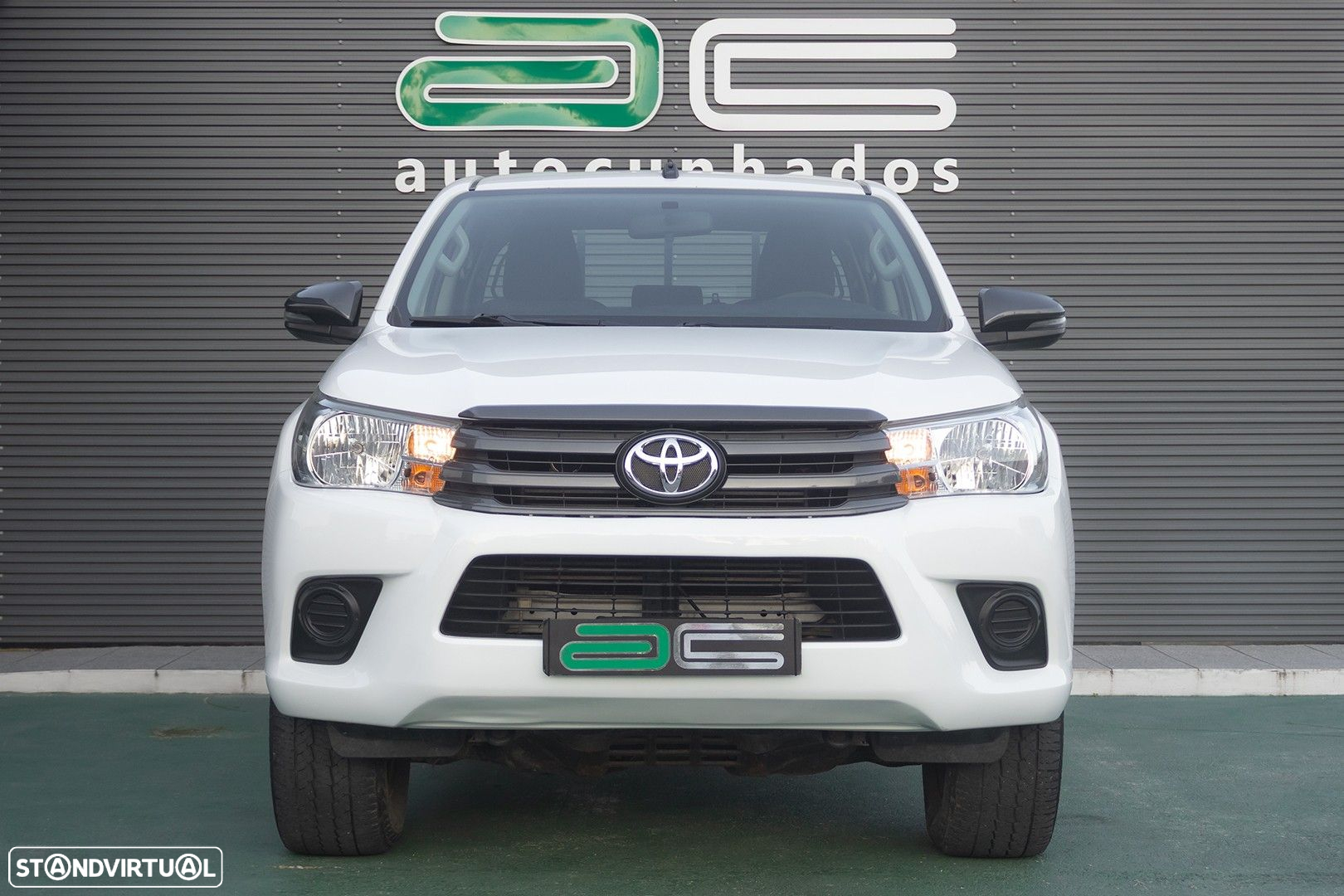 Toyota Hilux 2.4 D-4D 4WD CD CM - 2